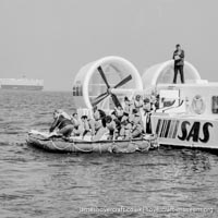 AP1-88 hovercraft with SAS undergoing lifeboat trials